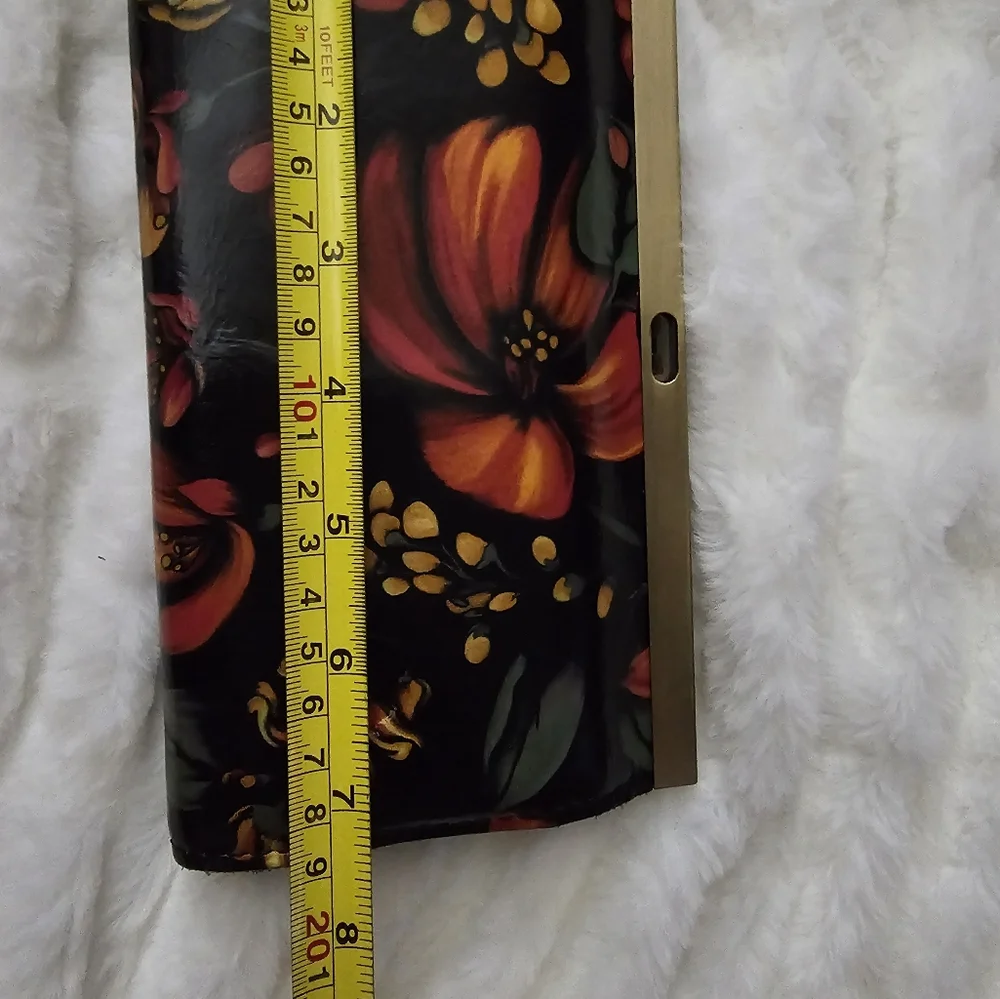 Wallet - Picture 1 of 7